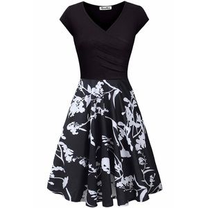 Black & White Floral Printed V-Neck Dress